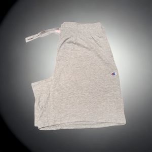 Women's Champion stretch athletic shorts.  New in bag  Sz 1x. Gray